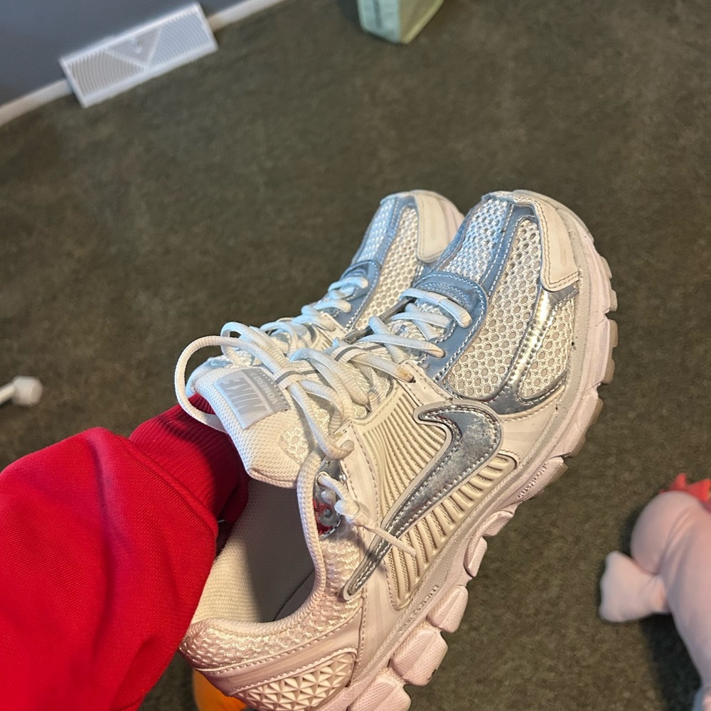 Women’s Nike Air Zoom Vomero 5’s “Chrome Toe”, Size 10W, 8.5 M